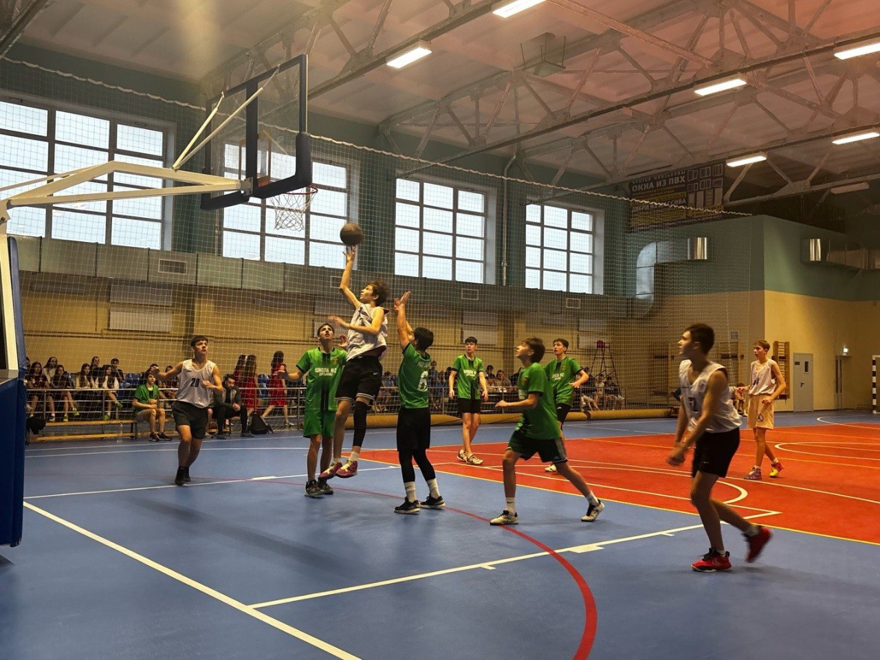 Школьники Дятькова сразились в «ЛОКОБАСКЕТ» Школьники Дятькова сразились в «ЛОКОБАСКЕТ»