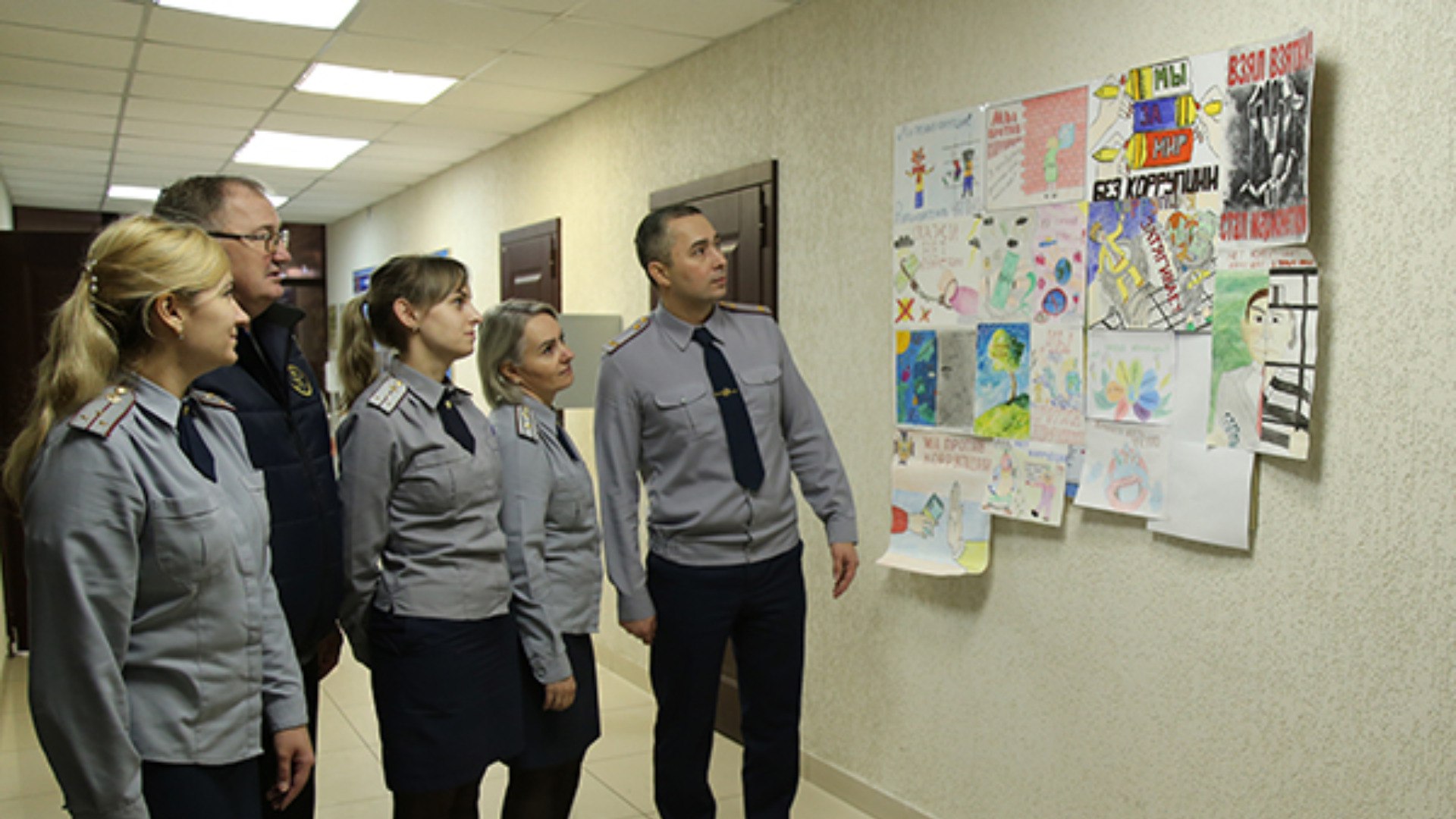 "Мы против коррупции": дети сотрудников УФСИН представили свои рисунки