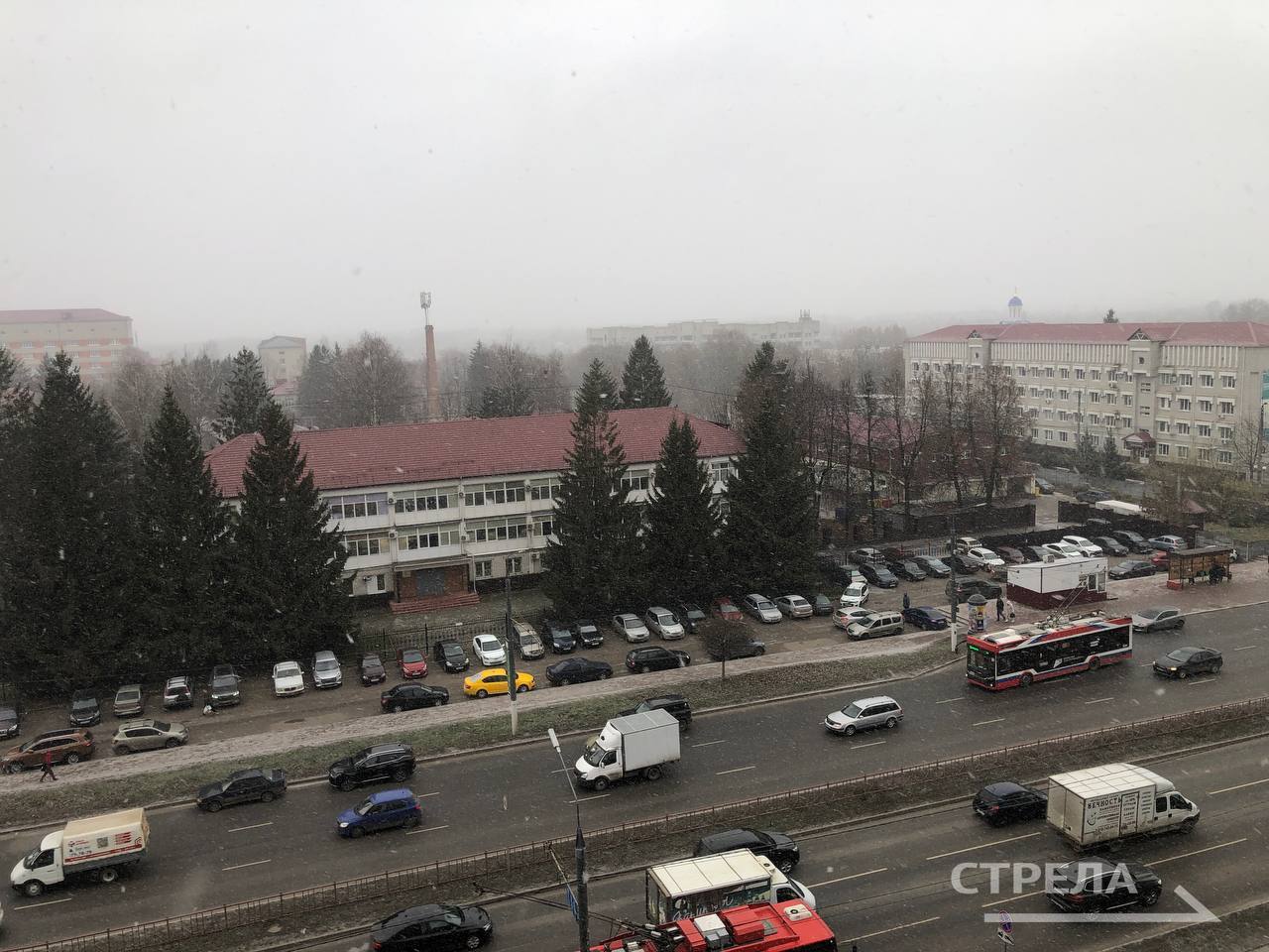 Как и прогнозировали синоптики, сегодня, 9 декабря, в Брянске выпал долгожданный снег Как и прогнозировали синоптики, сегодня, 9 декабря, в Брянске выпал долгожданный снег