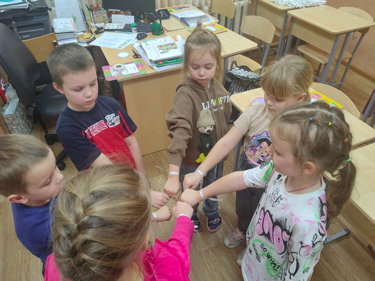 С 1 декабря 2025 года в Комплексном центре Жуковского района стартовала особенная акция – «Белая ленточка» С 1 декабря 2025 года в Комплексном центре Жуковского района стартовала особенная акция – «Белая ленточка»