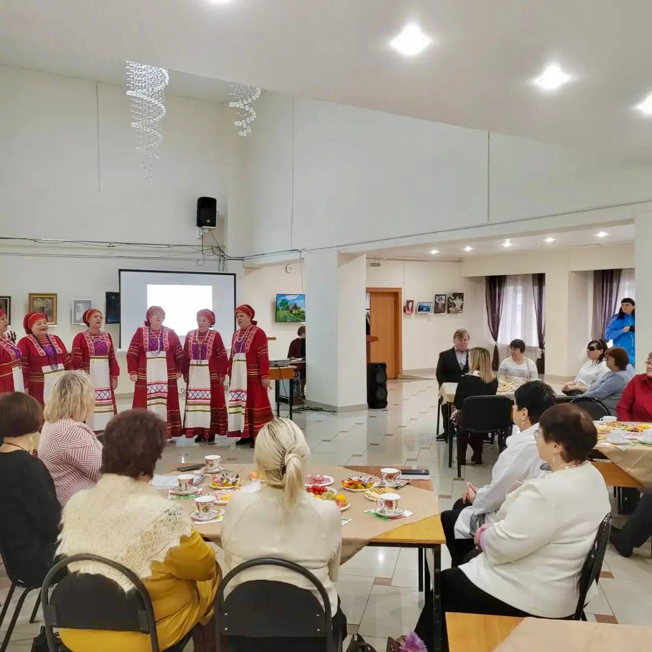 4 декабря 2025 года в стенах Центральной библиотеки имени князя Н.Д. Долгорукова состоялось уникальное событие, приуроченное к декаде инвалидов под названием «Особые сердца – простые мечты» 4 декабря 2025 года в стенах Центральной библиотеки имени князя Н.Д. Долгорукова состоялось уникальное событие, приуроченное к декаде инвалидов под названием «Особые сердца – простые мечты»