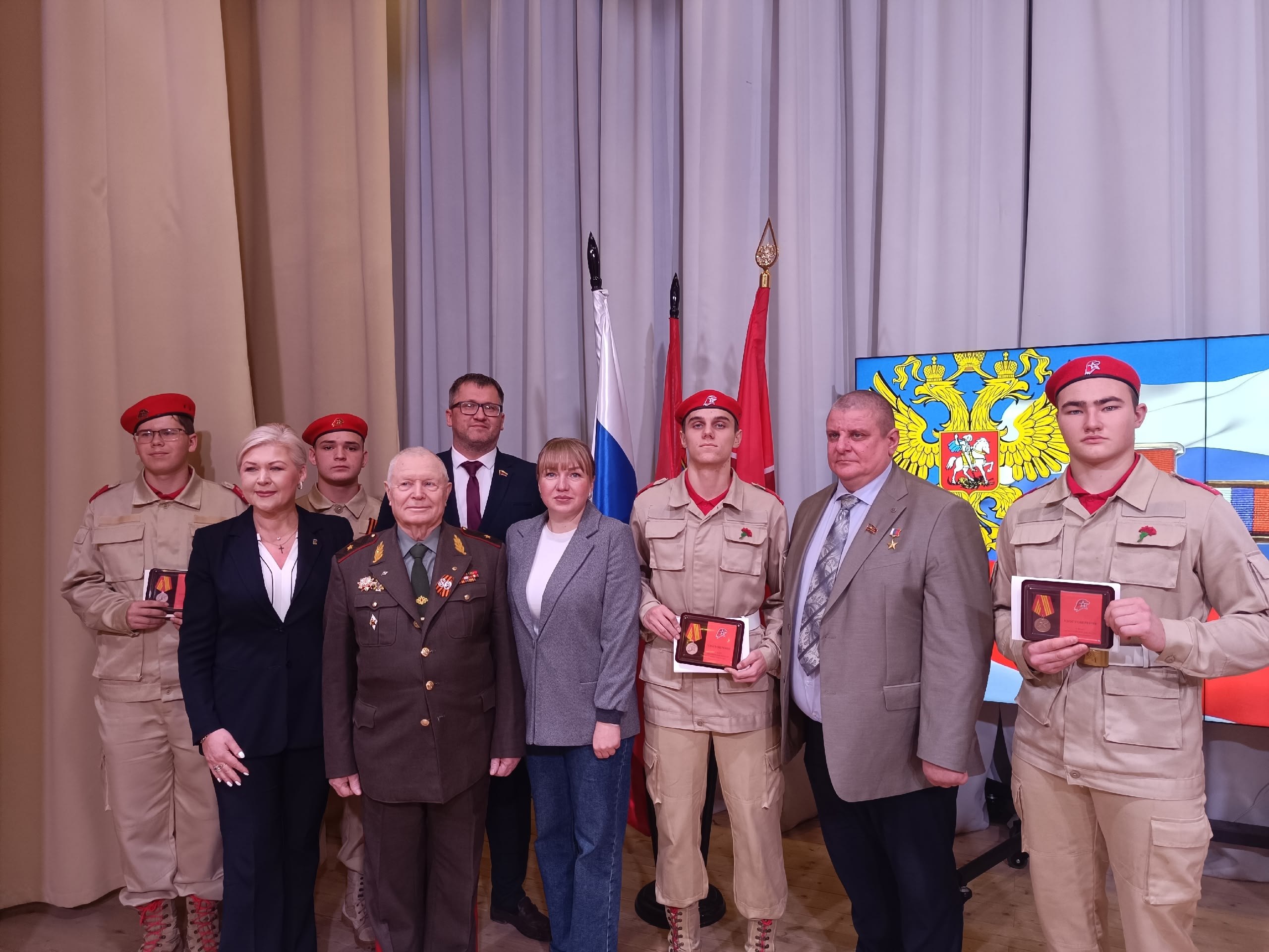 Юнармейцы Брянского района получили высокие награды