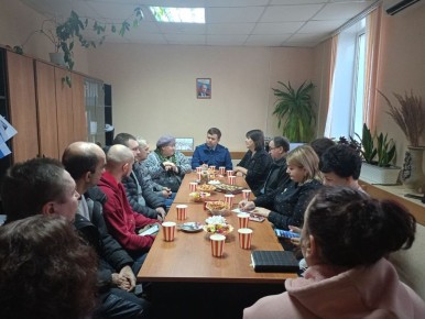 В центре занятости населения Комаричского района прошло очередное заседание клуба "С заботой о СВОих" с участием: прокурора Комаричского района Д.С. Барабанова, руководителя клиентской службы в Комаричском муниципальном...