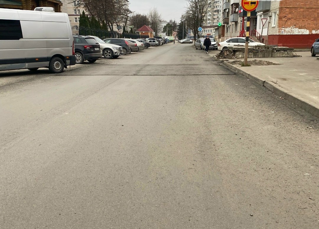 В Бежицком районе продолжается ремонт улицы Камозина