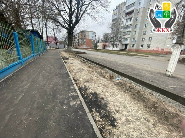 В Бежицком районе продолжается ремонт улицы Камозина В Бежицком районе продолжается ремонт улицы Камозина