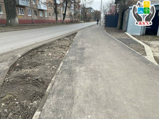 В Бежицком районе продолжается ремонт улицы Камозина В Бежицком районе продолжается ремонт улицы Камозина