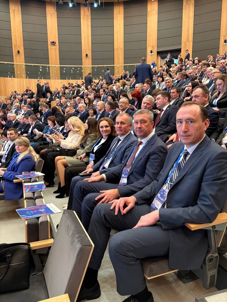 В Москве прошел форум-выставка «БОЛЬШИЕ РЕШЕНИЯ МАЛОЙ РОДИНЫ», организованный ВАРМСУ при поддержке администрации президента и Минэкономразвития России В Москве прошел форум-выставка «БОЛЬШИЕ РЕШЕНИЯ МАЛОЙ РОДИНЫ», организованный ВАРМСУ при поддержке администрации президента и Минэкономразвития России