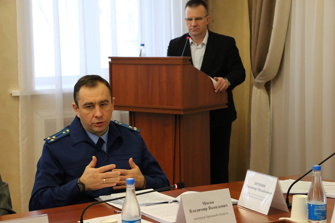 На заседании комитета по промышленности, строительству, связи, предпринимательству и собственности депутаты обсудили работу по защите прав граждан - участников долевого строительства многоквартирных домов на территории... На заседании комитета по промышленности, строительству, связи, предпринимательству и собственности депутаты обсудили работу по защите прав граждан - участников долевого строительства многоквартирных домов на территории...