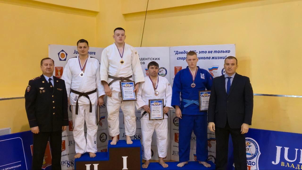 Брянские полицейские стали серебряными призёрами всероссийского турнира по дзюдо