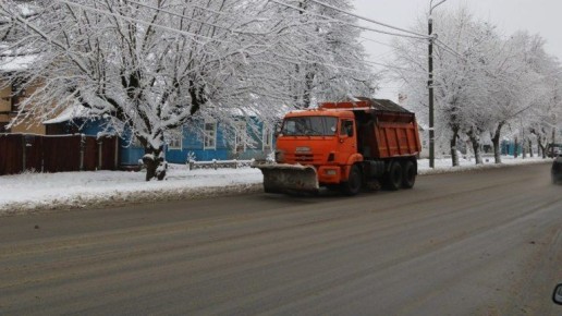 В мэрии Брянска рассказали о битве дорожников с первым снегопадом