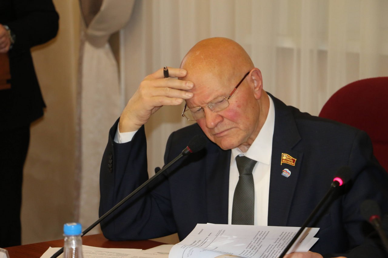 На заседании комитета по промышленности, строительству, связи, предпринимательству и собственности депутаты обсудили работу по защите прав граждан - участников долевого строительства многоквартирных домов на территории... На заседании комитета по промышленности, строительству, связи, предпринимательству и собственности депутаты обсудили работу по защите прав граждан - участников долевого строительства многоквартирных домов на территории...