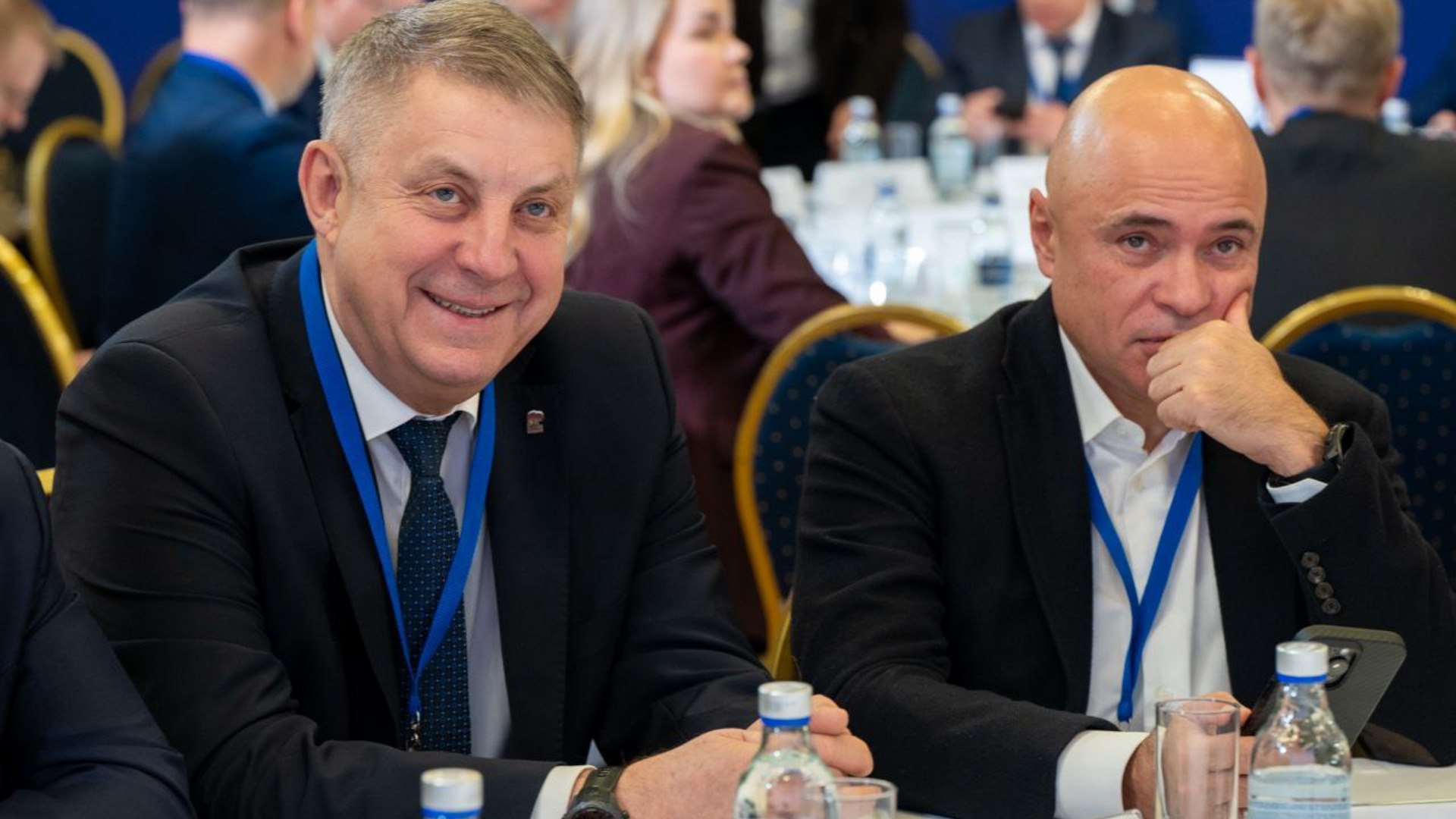 Александр Богомаз принял участие в стратегической сессии направления "Кадры" в Москве