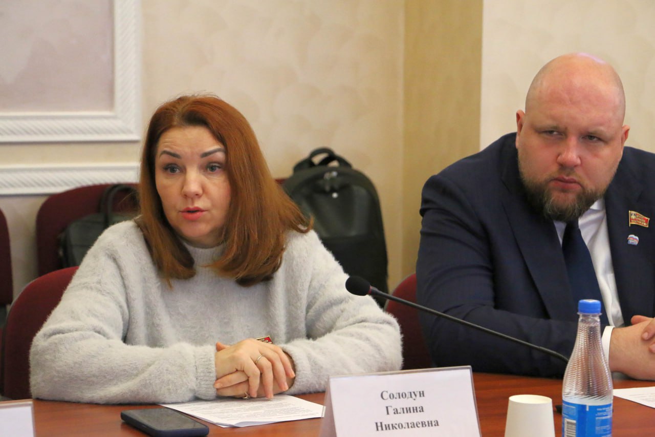 На заседании комитета по промышленности, строительству, связи, предпринимательству и собственности депутаты обсудили работу по защите прав граждан - участников долевого строительства многоквартирных домов на территории... На заседании комитета по промышленности, строительству, связи, предпринимательству и собственности депутаты обсудили работу по защите прав граждан - участников долевого строительства многоквартирных домов на территории...