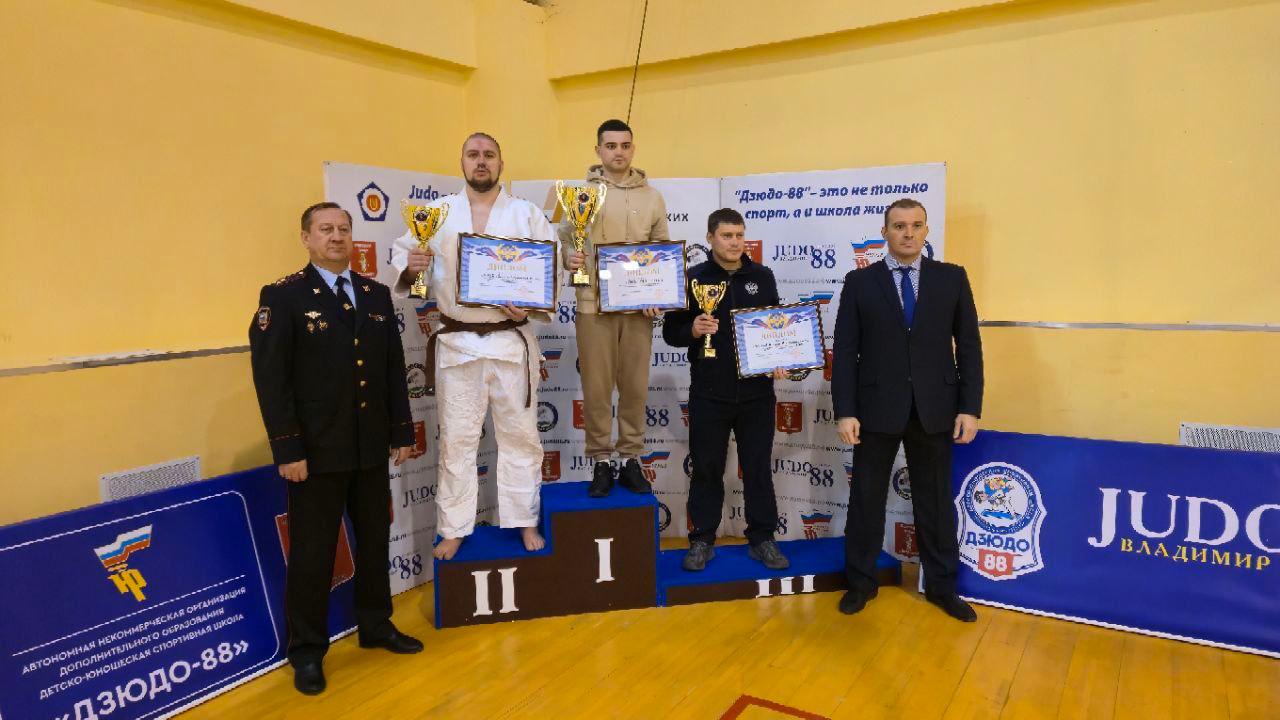 Брянские полицейские стали серебряными призёрами всероссийского турнира по дзюдо Брянские полицейские стали серебряными призёрами всероссийского турнира по дзюдо