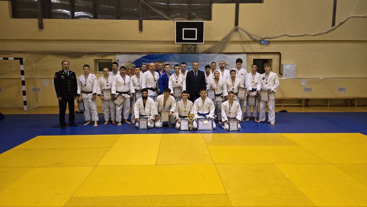 Брянские полицейские стали серебряными призерами турнира МВД России по дзюдо Брянские полицейские стали серебряными призерами турнира МВД России по дзюдо