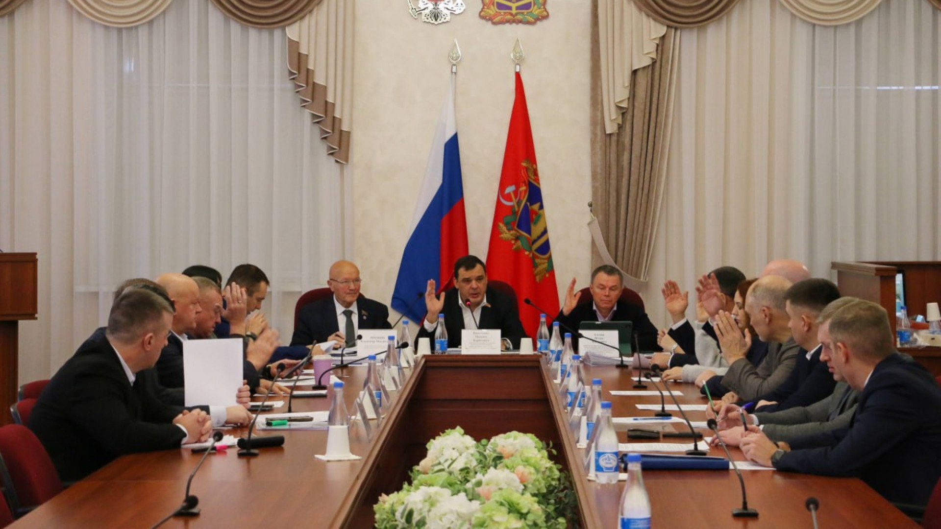 Депутаты Брянщины рассмотрели вопросы долевого строительства и восстановления пострадавших территорий