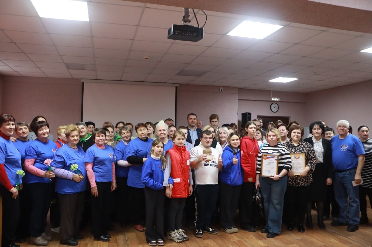 5 декабря, в Навлинской центральной библиотеке собрались неравнодушные люди, чтобы отметить Международный день добровольцев 5 декабря, в Навлинской центральной библиотеке собрались неравнодушные люди, чтобы отметить Международный день добровольцев