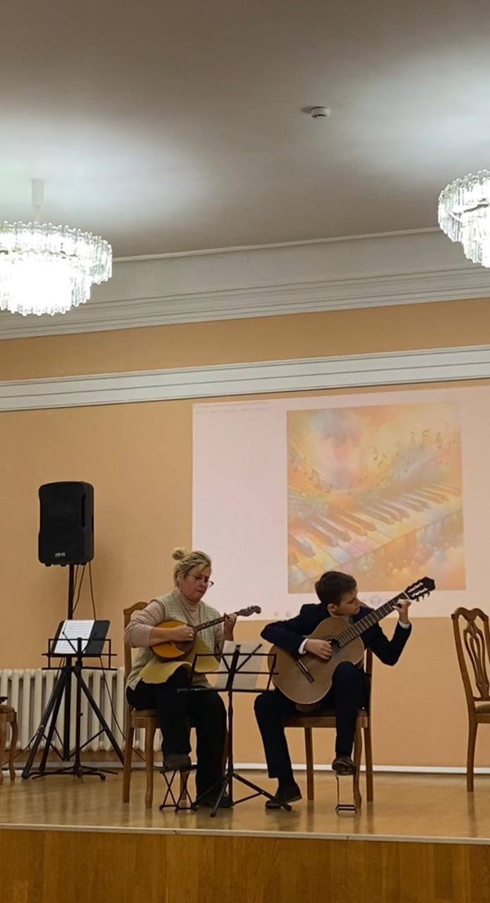 В концертном зале областной библиотеки им. Ф. И. Тютчева состоялся концерт класса преподавателя Яковец Елены Николаевны и концертмейстера Суховой Марии Николаевны Детской школы искусств №2 им. П.И.Чайковского — "Я, ты, он... В концертном зале областной библиотеки им. Ф. И. Тютчева состоялся концерт класса преподавателя Яковец Елены Николаевны и концертмейстера Суховой Марии Николаевны Детской школы искусств №2 им. П.И.Чайковского — "Я, ты, он...