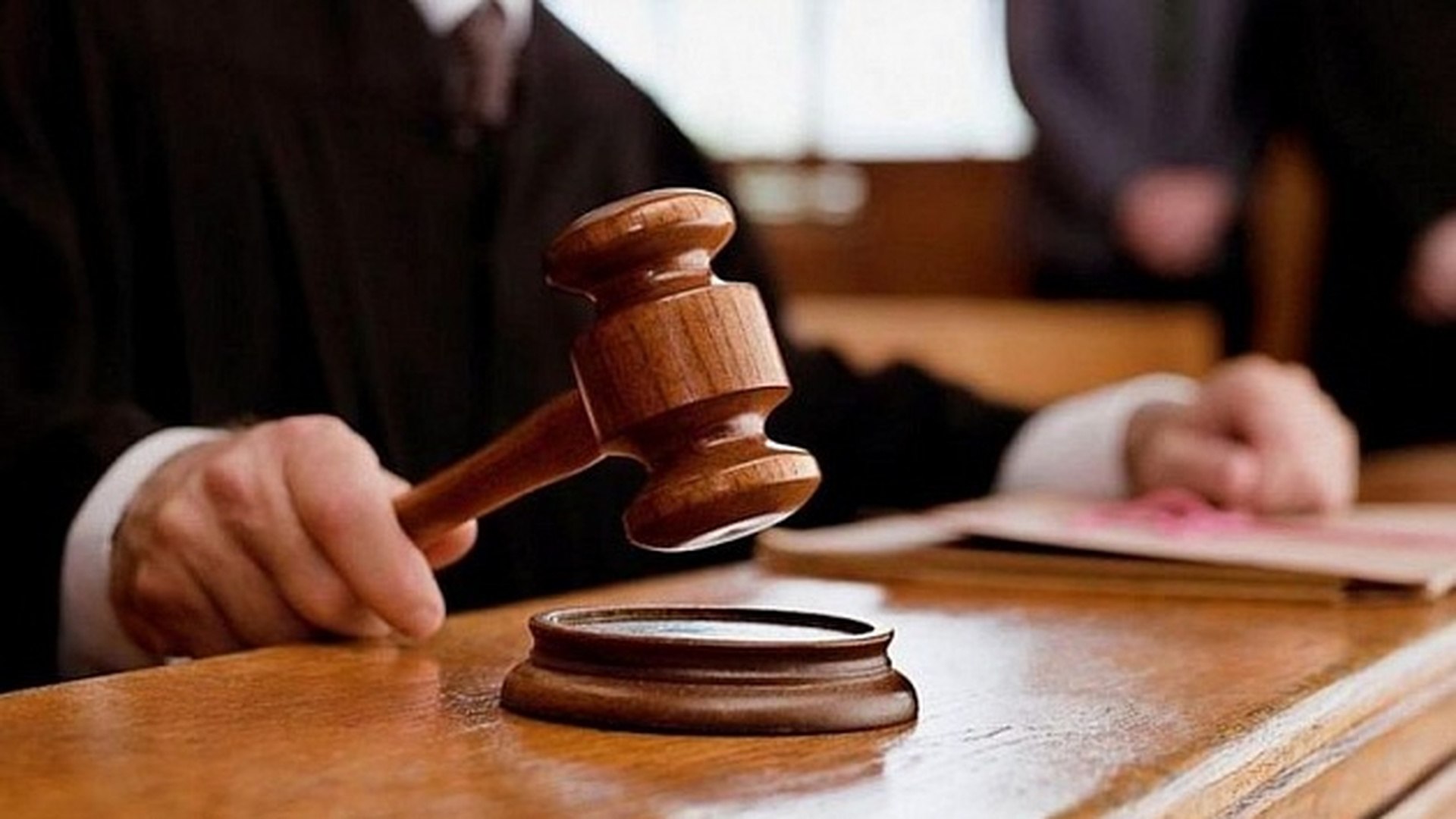 Водитель погрузчика получил условный срок в Почепе за смерть коллеги