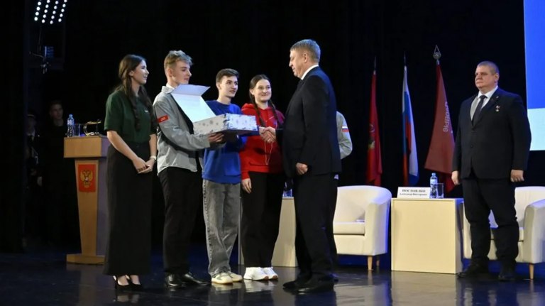 Богомаз отметил успехи брянских участников «Движения Первых»