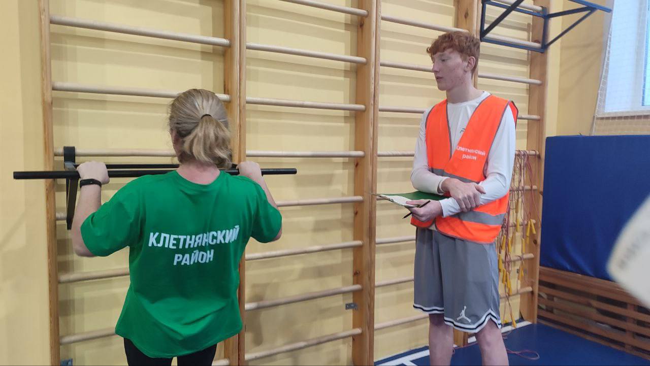10 декабря на базе центра тестирования МБОУ Клетнянская СОШ № 2 им. Героя Советского Союза Н.В. Можаева прошел Фестиваль ГТО среди трудовых коллективов района, посвященный Дню Героев Отечества 10 декабря на базе центра тестирования МБОУ Клетнянская СОШ № 2 им. Героя Советского Союза Н.В. Можаева прошел Фестиваль ГТО среди трудовых коллективов района, посвященный Дню Героев Отечества