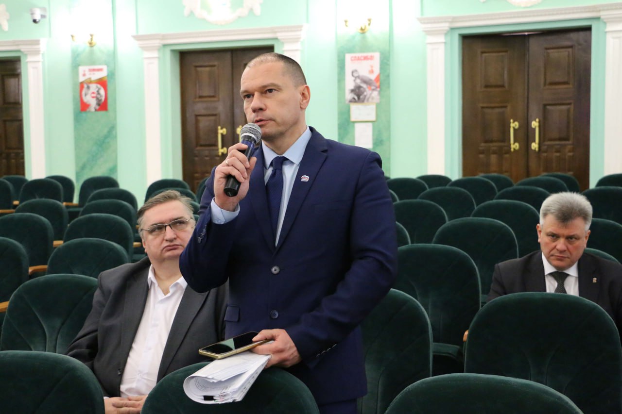 Комитет по бюджету, налогам и экономической политике на своем заседании рассмотрел несколько важных вопросов Комитет по бюджету, налогам и экономической политике на своем заседании рассмотрел несколько важных вопросов