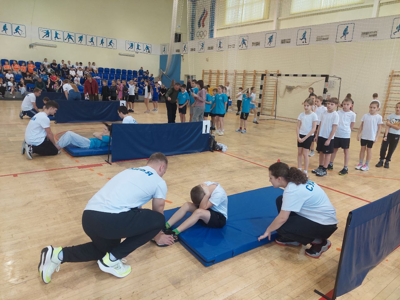 Сегодня на спортивной базе ГАУ СОК "Брянск" состоялся трений Фестиваль Всероссийского физкультурно-спортивного комплекса «Готов к труду и обороне» (ГТО) «ИГРЫ ГТО -ДЕТИ», в котором приняли участие более 200 детей в возрасте... Сегодня на спортивной базе ГАУ СОК "Брянск" состоялся трений Фестиваль Всероссийского физкультурно-спортивного комплекса «Готов к труду и обороне» (ГТО) «ИГРЫ ГТО -ДЕТИ», в котором приняли участие более 200 детей в возрасте...