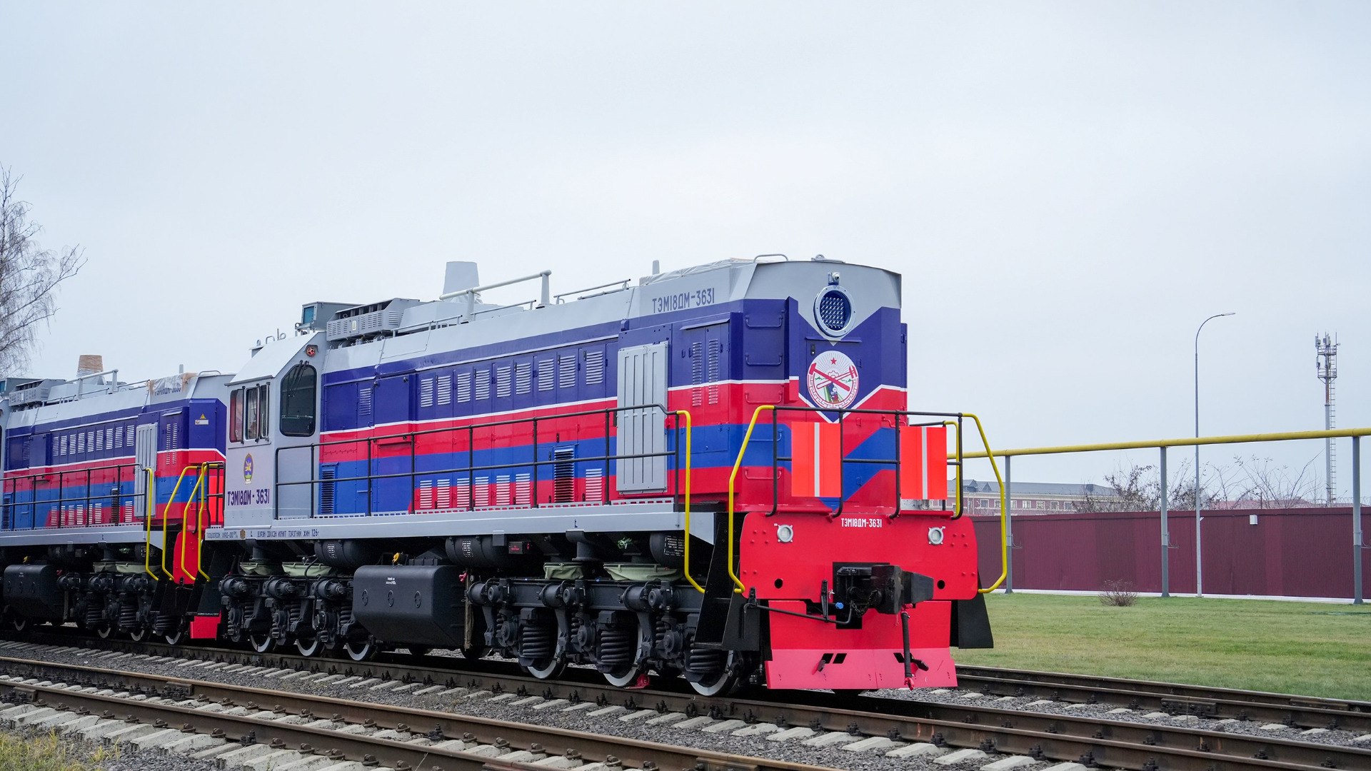 БМЗ поставил Монголии два маневровых локомотива серии ТЭМ18ДМ