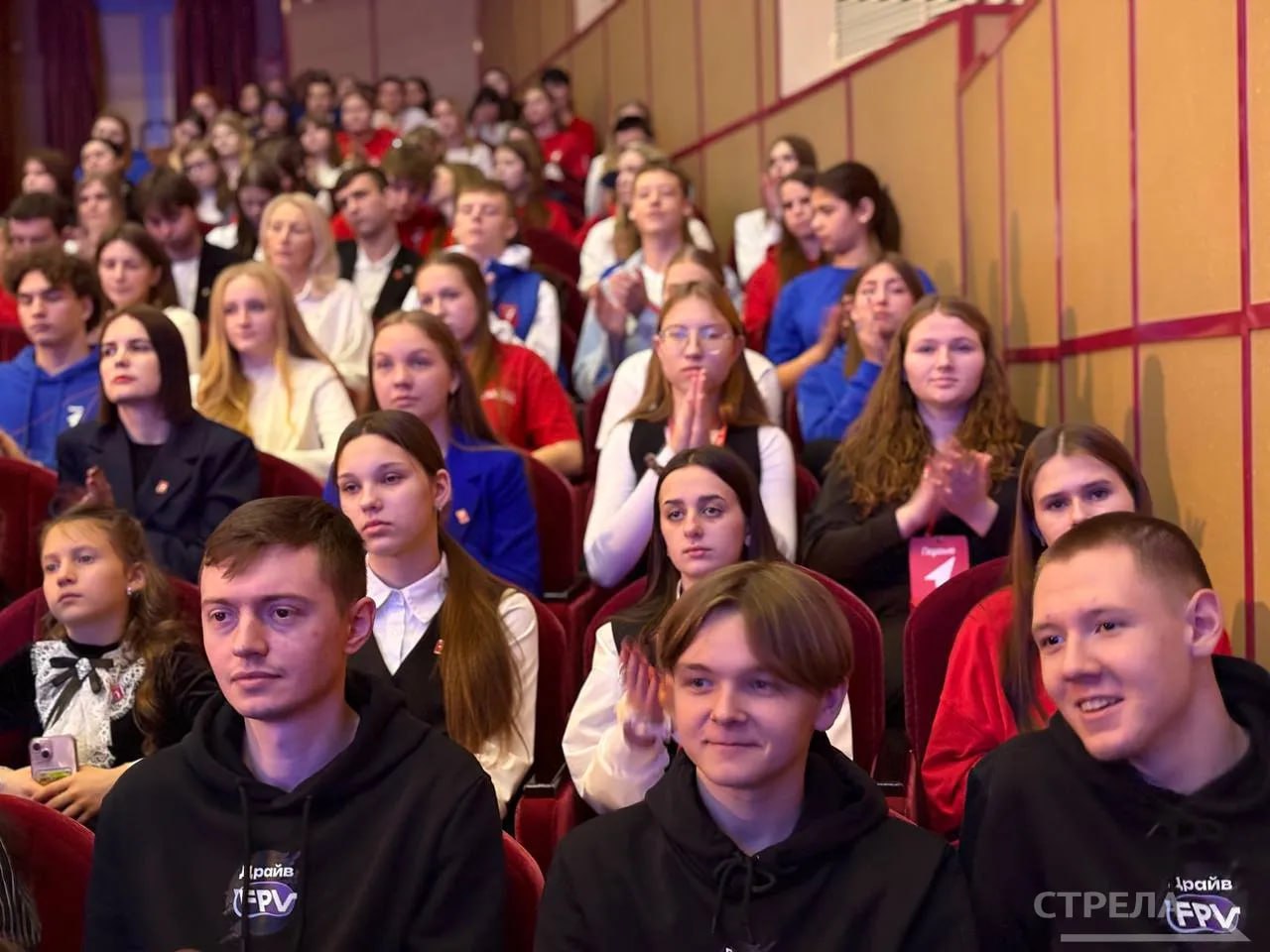 Сегодня в Брянском Губернаторском Дворце детского и юношеского творчества имени Ю. А. Гагарина проходит региональный форум «Движения Первых» «Навстречу мечте» Сегодня в Брянском Губернаторском Дворце детского и юношеского творчества имени Ю. А. Гагарина проходит региональный форум «Движения Первых» «Навстречу мечте»