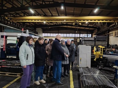 Выездные ярмарки вакансий дают возможность соискателям получить информацию о производстве, условиях работы, организации рабочего процесса