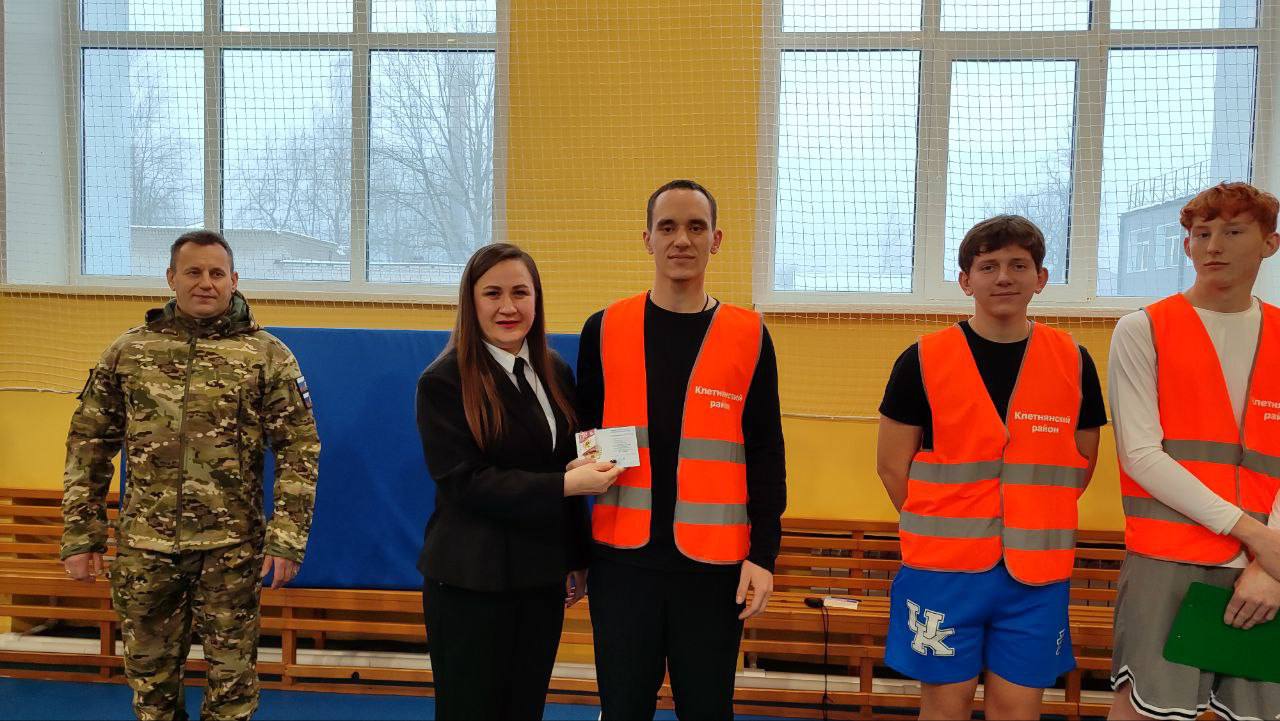 10 декабря на базе центра тестирования МБОУ Клетнянская СОШ № 2 им. Героя Советского Союза Н.В. Можаева прошел Фестиваль ГТО среди трудовых коллективов района, посвященный Дню Героев Отечества 10 декабря на базе центра тестирования МБОУ Клетнянская СОШ № 2 им. Героя Советского Союза Н.В. Можаева прошел Фестиваль ГТО среди трудовых коллективов района, посвященный Дню Героев Отечества