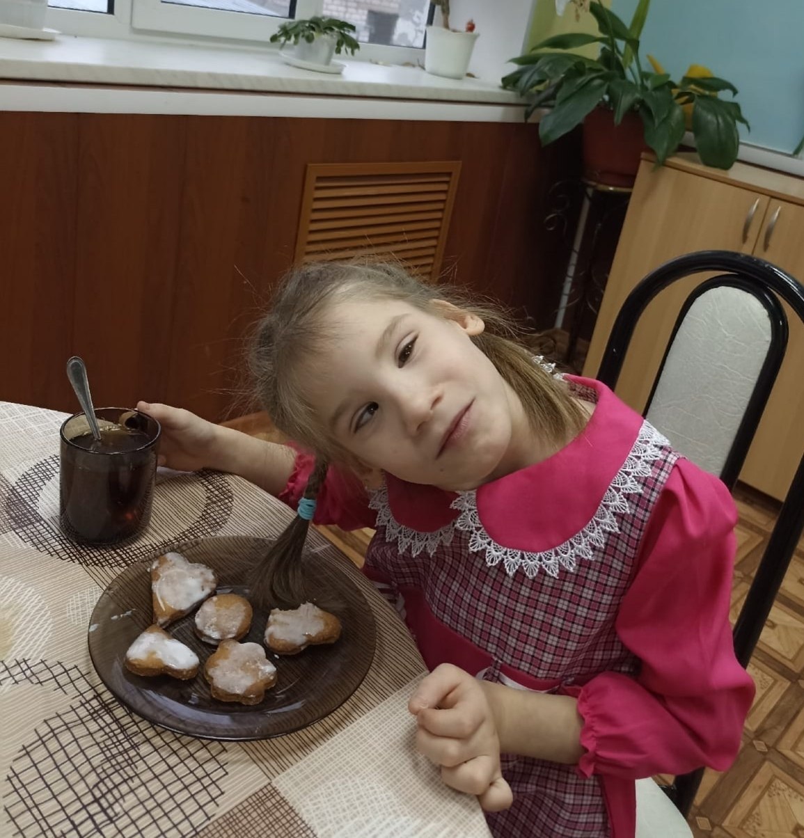 Наша идея - приготовить песочное печенье с говорящим названием "Дарим тепло наших рук" Наша идея - приготовить песочное печенье с говорящим названием "Дарим тепло наших рук"