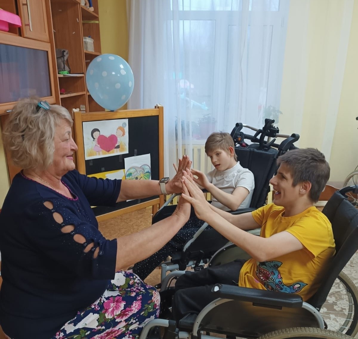 Я держу в ладошках солнце!