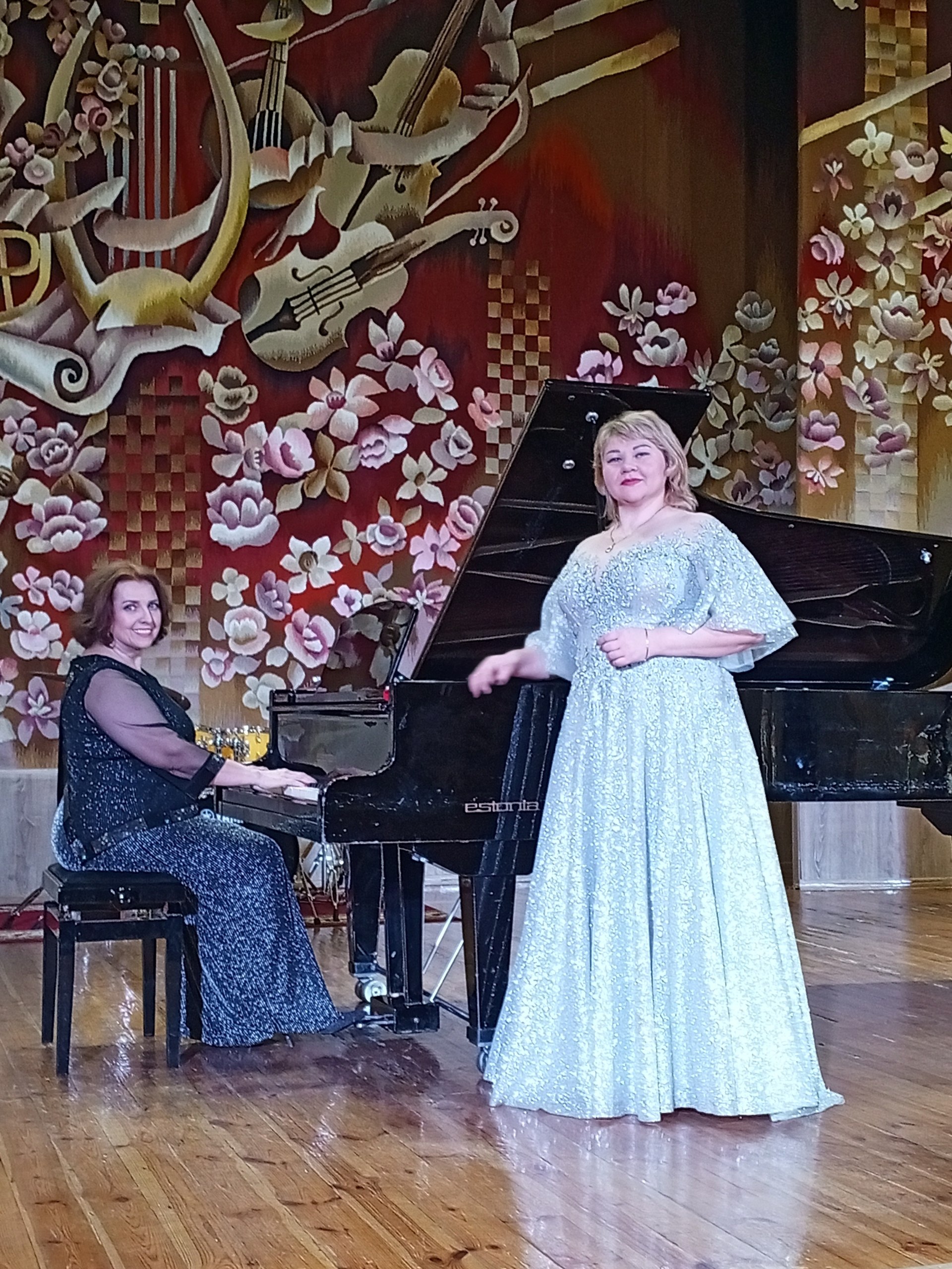 Виктория Воронина и Марина Хаюзко- Лауреаты I степени Международного конкурса! Виктория Воронина и Марина Хаюзко- Лауреаты I степени Международного конкурса!