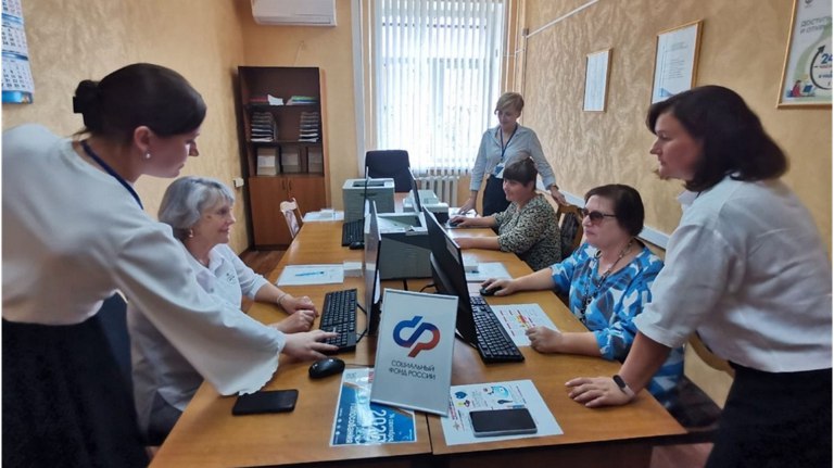 Брянские Центры общения пенсионеров посетили свыше 20 тысяч человек