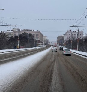 С первым снегом 15 декабря и нечищенным проспектом Ленина вас, брянцы!