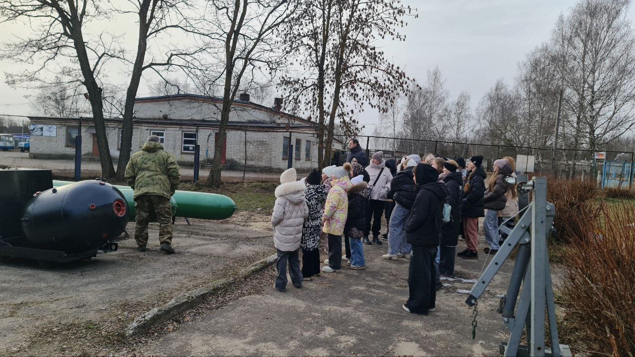 14 декабря танцевальный коллектив «Акварель» Центра детского творчества посетил музей «Рубеж -32»