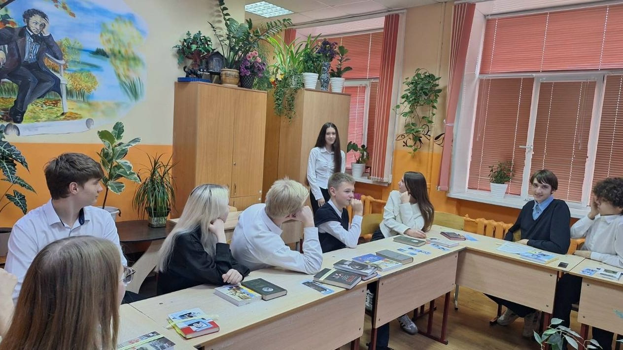 В рамках программы "Чтецкие программы" под эгидой Российского общества "Знание" в МБОУ-СОШ №3 9 декабря состоялось заседание "Чтецкого клуба" В рамках программы "Чтецкие программы" под эгидой Российского общества "Знание" в МБОУ-СОШ №3 9 декабря состоялось заседание "Чтецкого клуба"