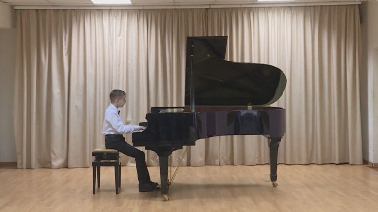 В Брянске прошёл областной конкурс юных пианистов
