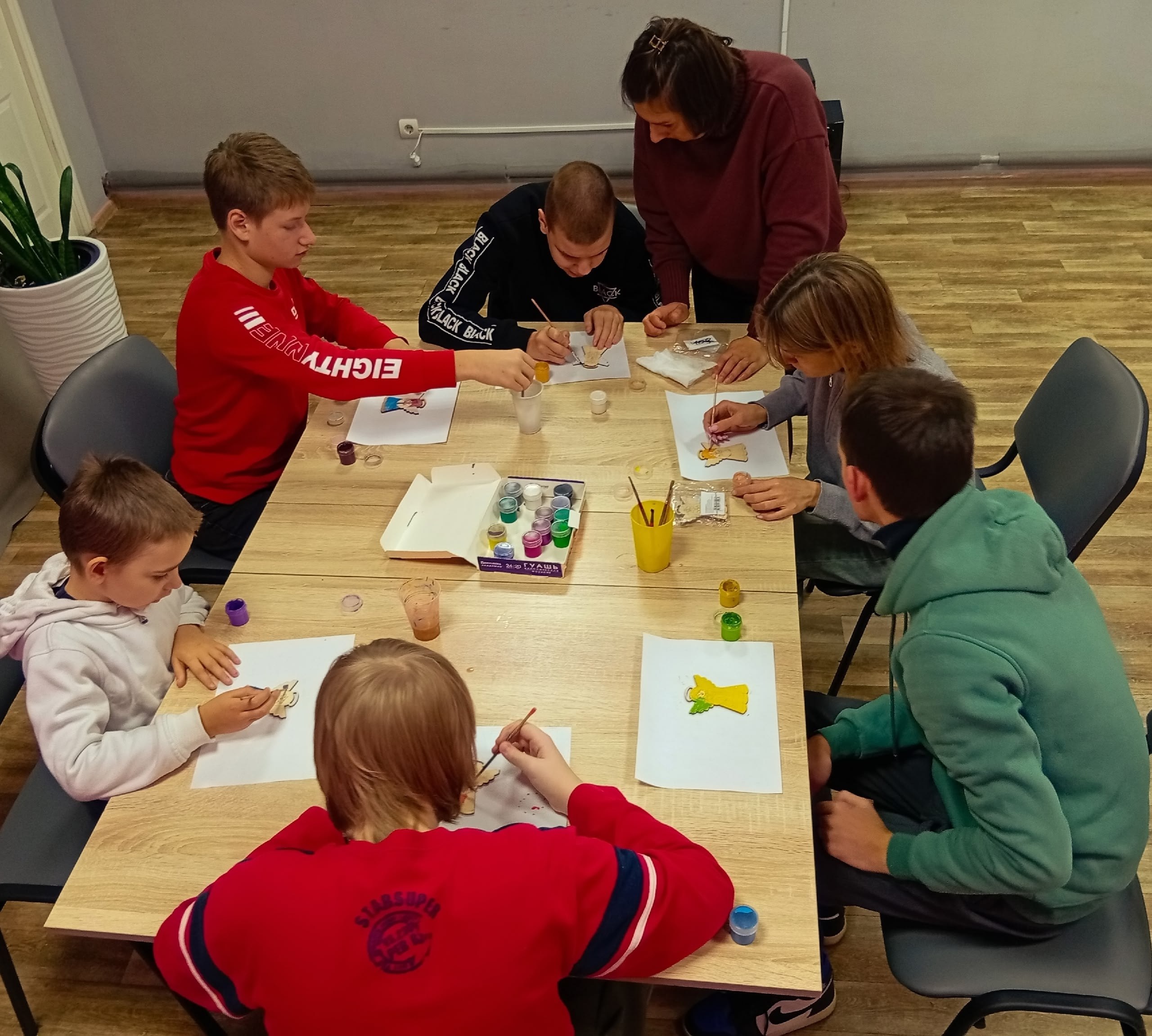 В рамках декады инвалидов ребята, посещающие отделение дневного пребывания и реабилитации комплексного центра Навлинского района приняли участие в трогательном мастер-классе по созданию крошечных ангелочков В рамках декады инвалидов ребята, посещающие отделение дневного пребывания и реабилитации комплексного центра Навлинского района приняли участие в трогательном мастер-классе по созданию крошечных ангелочков