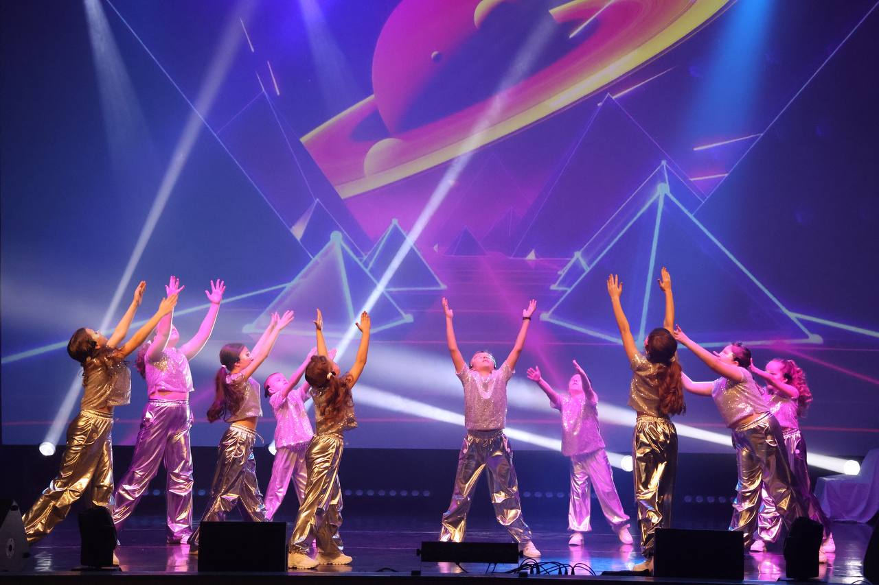 14 декабря во Дворце культуры имени Д.Н. Медведева прошел отчетный концерт студии современного и восточного танца «Импульс» 14 декабря во Дворце культуры имени Д.Н. Медведева прошел отчетный концерт студии современного и восточного танца «Импульс»