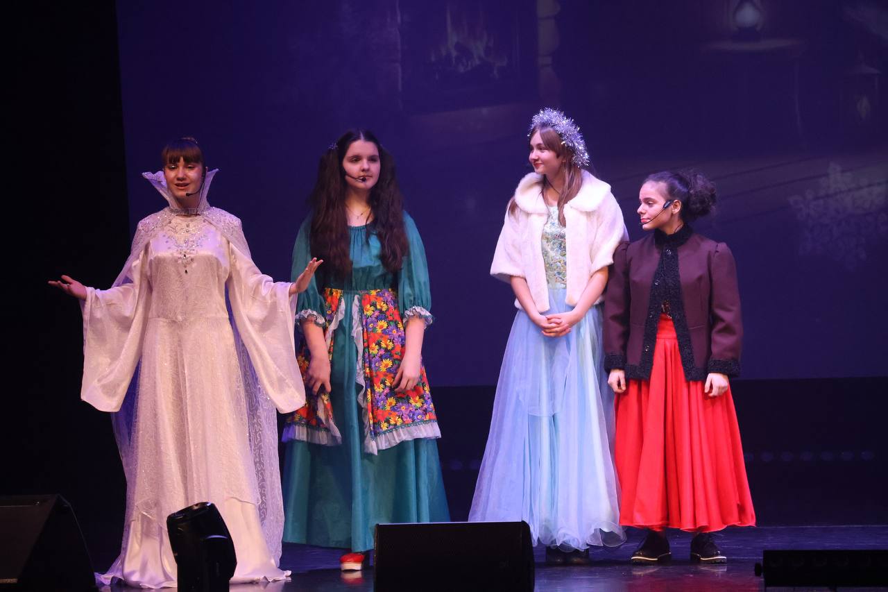 14 декабря во Дворце культуры имени Д.Н. Медведева прошел отчетный концерт студии современного и восточного танца «Импульс» 14 декабря во Дворце культуры имени Д.Н. Медведева прошел отчетный концерт студии современного и восточного танца «Импульс»