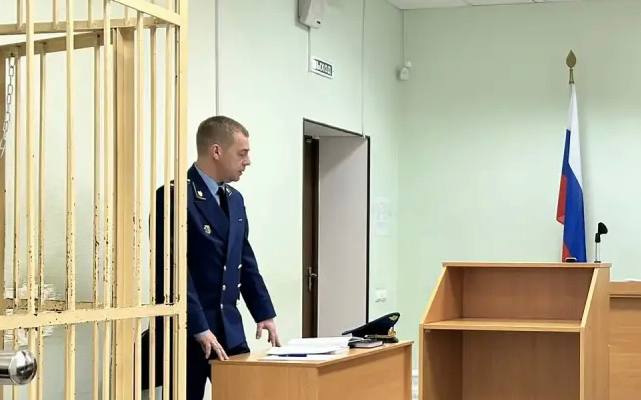 Брянец, распространявший в социальных сетях сведения, дискредитирующие Российскую армию, приговорён к реальному лишению свободы