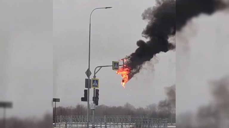 На Флотской в Брянске факелом вспыхнул светофор