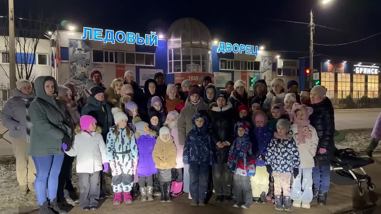 Кадровым скандалом в брянской школе фигурного катания займется прокуратура