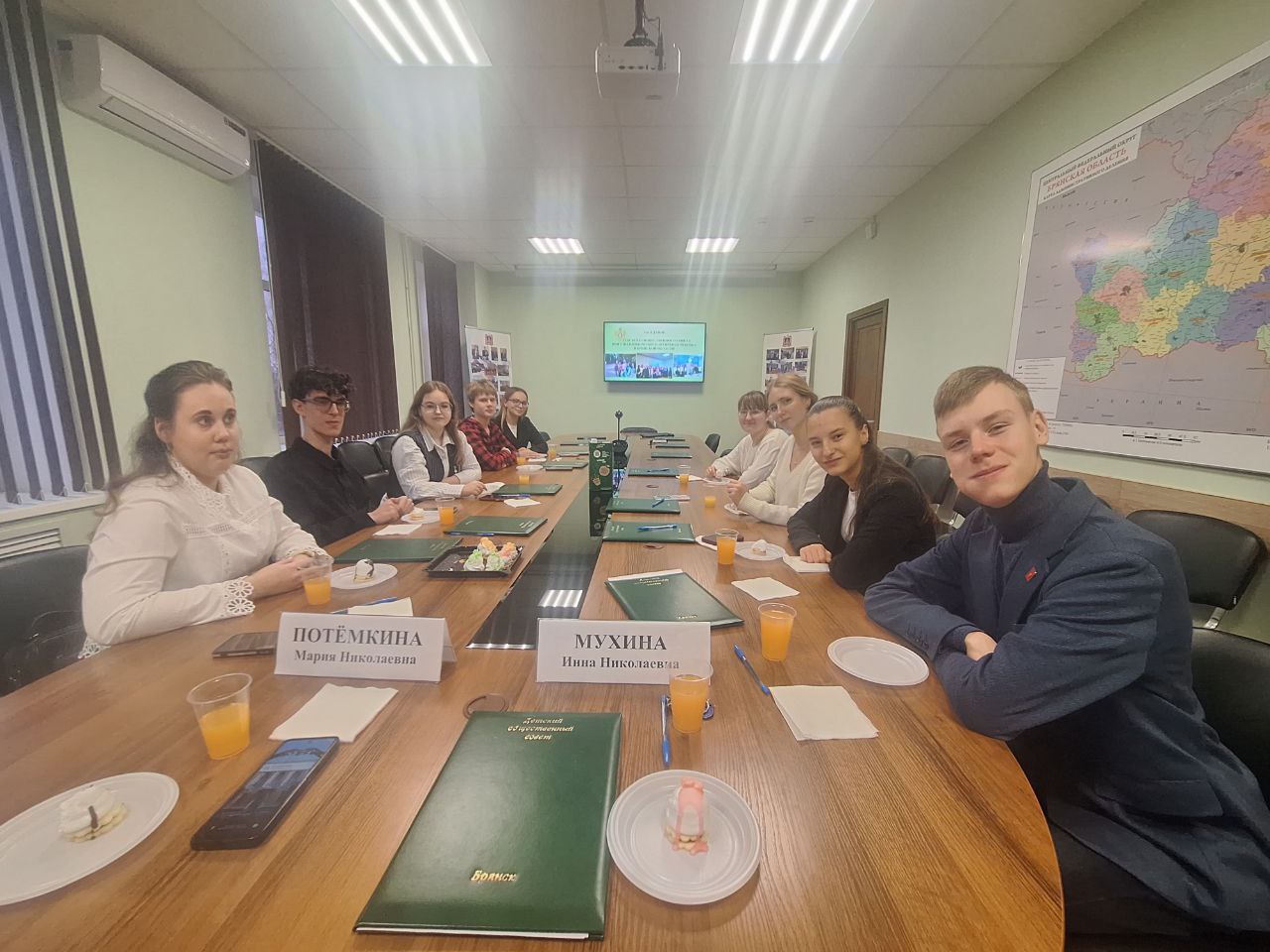 Инна Мухина: Провела заседание Детского общественного совета при Уполномоченном по правам ребенка Инна Мухина: Провела заседание Детского общественного совета при Уполномоченном по правам ребенка