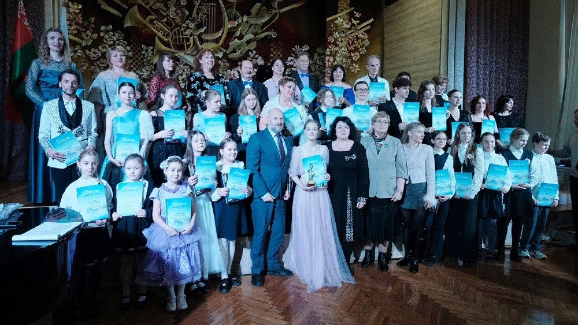 Брянские вокалисты успешно выступили на Международном фестивале "Русский романс" в Могилеве