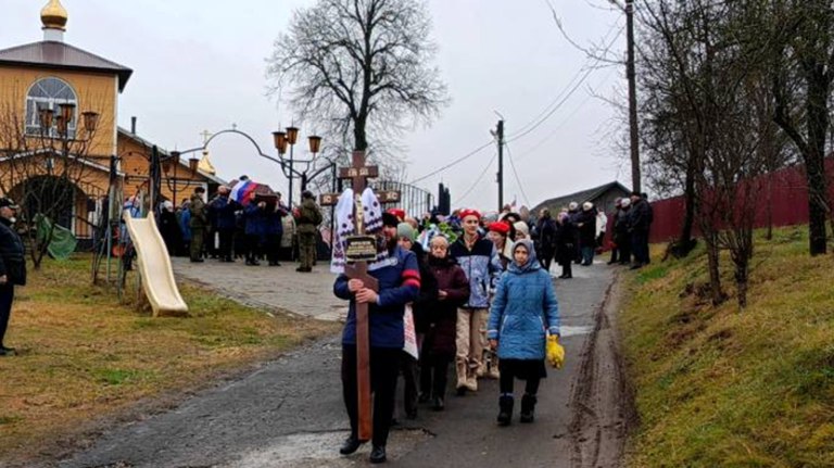 В Клинцовском районе простились с участником СВО Владиславом Фроловым