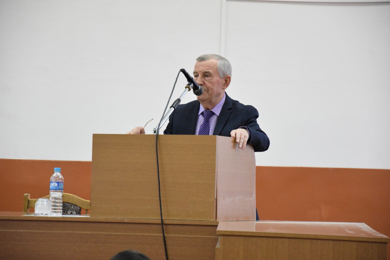 Состоялось 9-е заседание Дятьковского районного Совета народных депутатов седьмого созыва Состоялось 9-е заседание Дятьковского районного Совета народных депутатов седьмого созыва