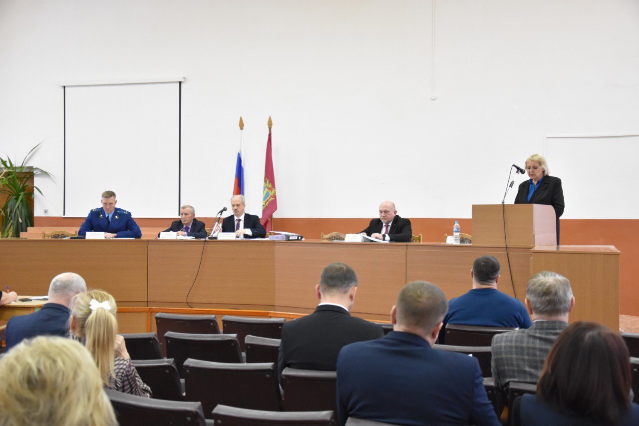 Состоялось 9-е заседание Дятьковского районного Совета народных депутатов седьмого созыва Состоялось 9-е заседание Дятьковского районного Совета народных депутатов седьмого созыва